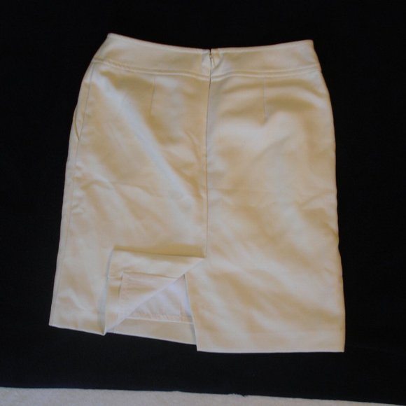 Banana Republic solid cream mini pencil skirt - Picture 7 of 7